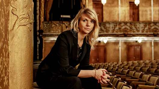 Trine Holm Thomsen 4 år mere som teaterdirektør